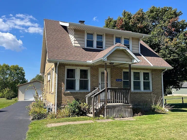 9142 Main St in McKean, PA - Building Photo
