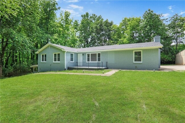 property at 2421 Sara Dr NE