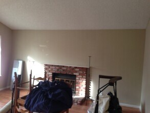 44908 Logue Ave in Lancaster, CA - Building Photo - Building Photo