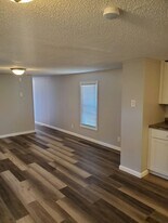 184 Dixon Rd in Holly Ridge, NC - Building Photo