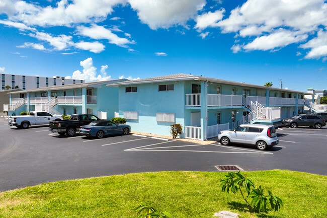 La Riviere Condominiums in Cocoa Beach, FL - Building Photo - Building Photo