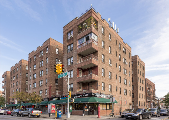 3709 75th St in Jackson Heights, NY - Building Photo - Building Photo