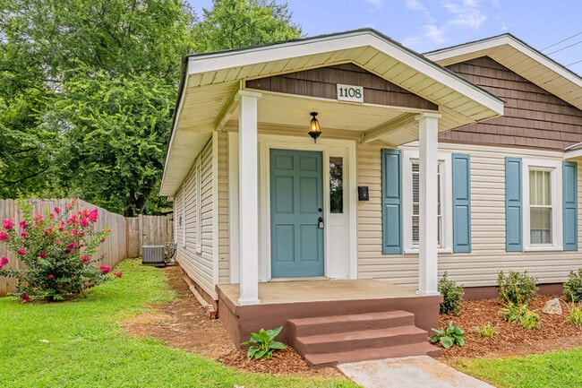 property at 1108 Oshaughnessy Ave NE