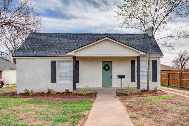 1721 23rd St in Lubbock, TX - Building Photo - Building Photo