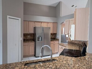 242 SW Amesbury Ave in Port St. Lucie, FL - Building Photo - Building Photo