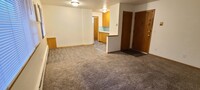 910 Lynde Dr NE, Unit 102 photo'