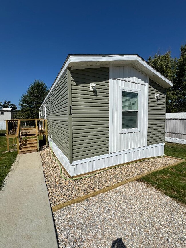 property at 27a Fox Haven Dr