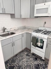 2301 Haverford Rd in Ardmore, PA - Building Photo - Building Photo