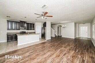 2704 Garden Falls Dr in Brandon, FL - Building Photo - Building Photo
