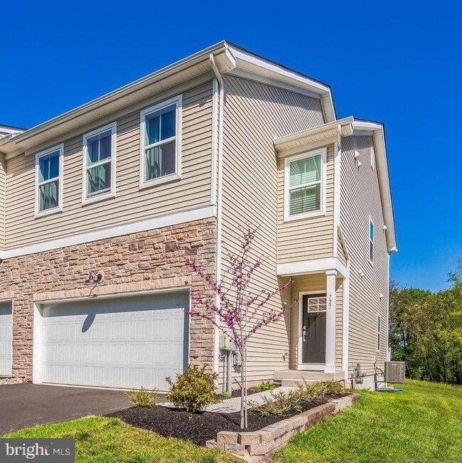 727 Hunsberger Rd in Spring City, PA - Building Photo - Building Photo