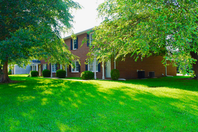 3201 Crestwood Dr in Kinston, NC - Building Photo - Building Photo