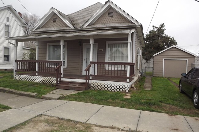 409 SW 8th St in Pendleton, OR - Foto de edificio - Building Photo