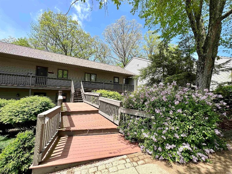 1843 Waters Edge Dr in Bloomington, IN - Building Photo