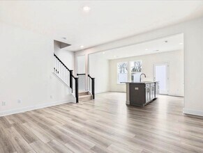 812 Kensley Grv Ln in Fuquay Varina, NC - Building Photo - Building Photo