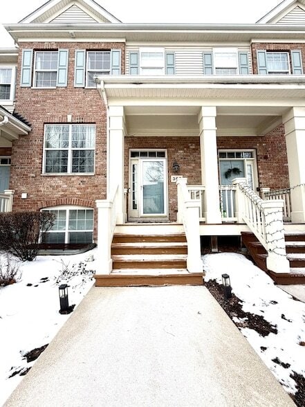 property at 362 Broadmoor Ln