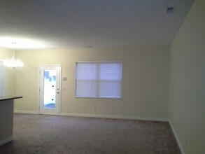 4676 Trumhall Dr in Grove City, OH - Building Photo - Building Photo