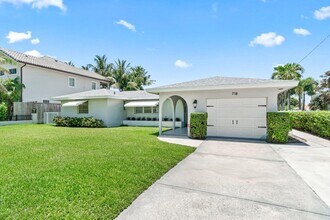 718 Shore Dr in Boynton Beach, FL - Building Photo - Building Photo