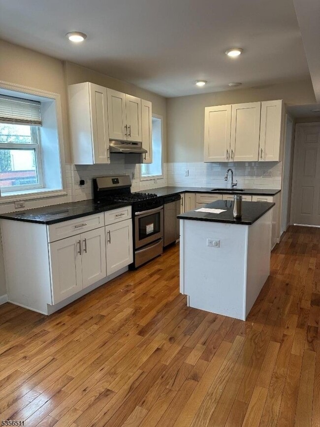 26 Lindsley Ave in West Orange, NJ - Building Photo - Building Photo