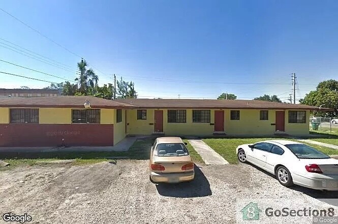 3090 NW 134th St, Unit 3 in Opa Locka, FL - Foto de edificio