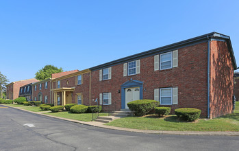 Whispering Hills Apartments in Louisville, KY - Foto de edificio - Building Photo