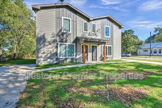 601 W Johnson St in Denison, TX - Building Photo - Building Photo
