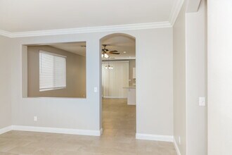 486 Kirkstone Way in Las Vegas, NV - Building Photo - Building Photo