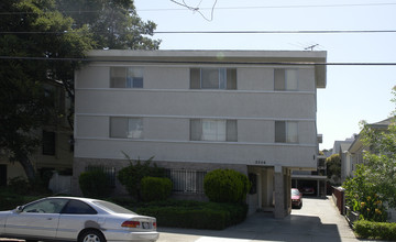 3556 Dimond Ave in Oakland, CA - Building Photo - Building Photo