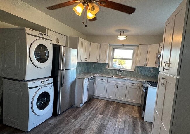 property at 3417 W Westmoreland St