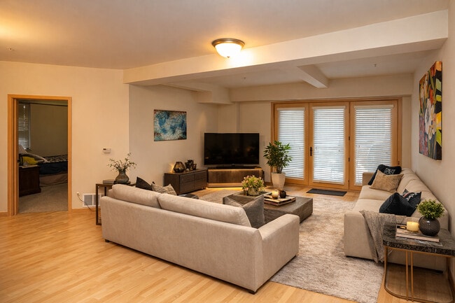 22 Dayton in Madison, WI - Building Photo - Building Photo