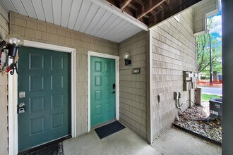 300 S Cedar St, Unit 9 in Charlotte, NC - Building Photo - Building Photo
