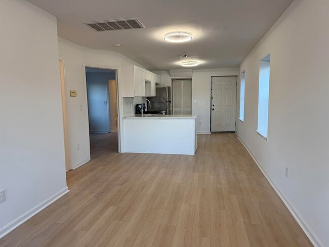 9007 Riverside Pl, Unit 16108 in North Bergen, NJ - Building Photo - Building Photo