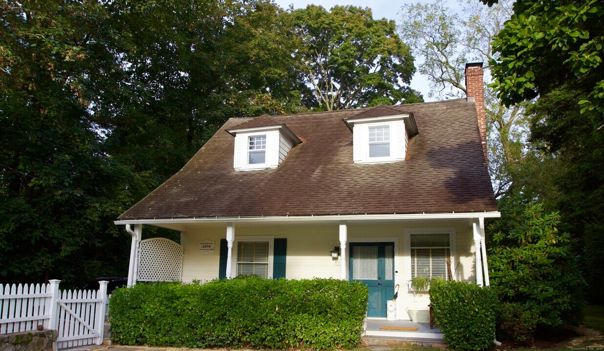 63 Kings Hwy N in Westport, CT - Building Photo