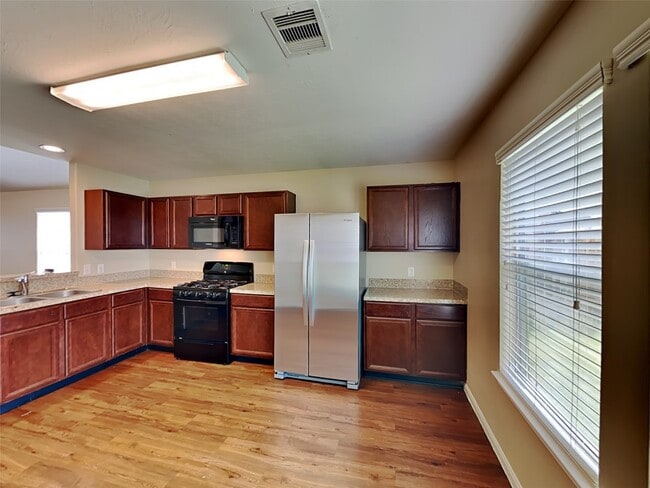 3930 Hawthorn Glen Ct in Fresno, TX - Building Photo - Building Photo