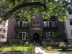 1101 W Pratt Blvd in Chicago, IL - Building Photo