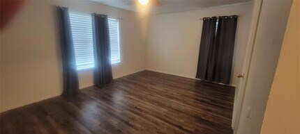 1012 Prairie Ave in Cleburne, TX - Building Photo - Building Photo