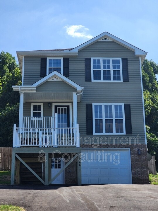 1028 Nottingham Dr in Cookeville, TN - Building Photo