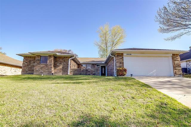 10048 Regent Row St in Benbrook, TX - Building Photo - Building Photo