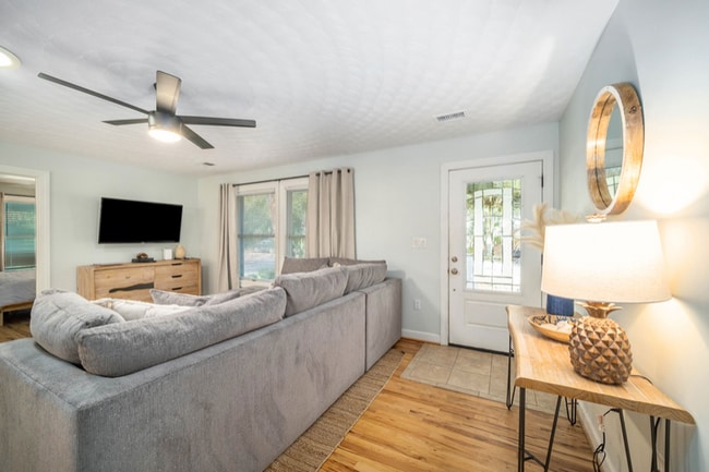 312 W Cooper Ave in Folly Beach, SC - Building Photo - Building Photo