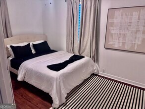 2005 Clairmont Terrace NE in Atlanta, GA - Building Photo - Building Photo