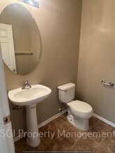 3569 W Chama Dr in Glendale, AZ - Building Photo - Building Photo