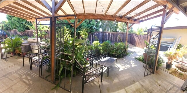 15202 La Manda Dr