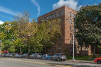 2209 Knapp Street in Brooklyn, NY - Foto de edificio - Building Photo