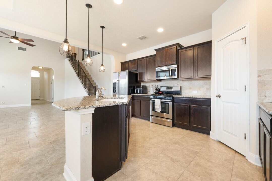 15103 Pintail in San Antonio, TX - Building Photo