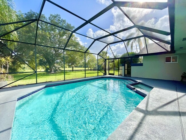 11933 Waterwood Dr in Boca Raton, FL - Building Photo - Building Photo