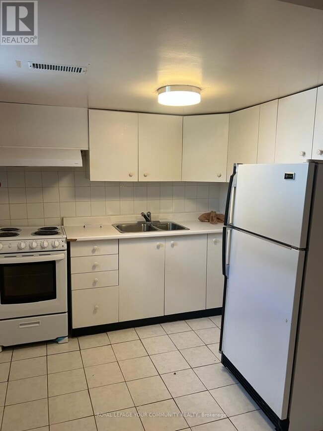 76 Exford Dr in Toronto, ON - Building Photo - Building Photo