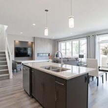 91 Fossil Crk Cres in Winnipeg, MB - Building Photo - Building Photo