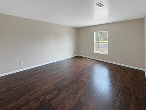 200 W Rojo Dr in Hobbs, NM - Building Photo - Building Photo