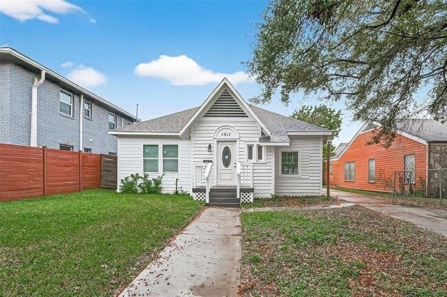 property at 1511 Scharpe St