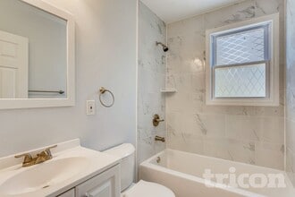 3523 Sussex Rd in Lochearn, MD - Foto de edificio - Building Photo