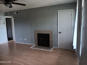 300 Lakepointe Dr in Altamonte Springs, FL - Building Photo - Building Photo